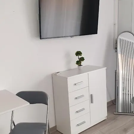 Giulia'S Studio דירה Năvodari
